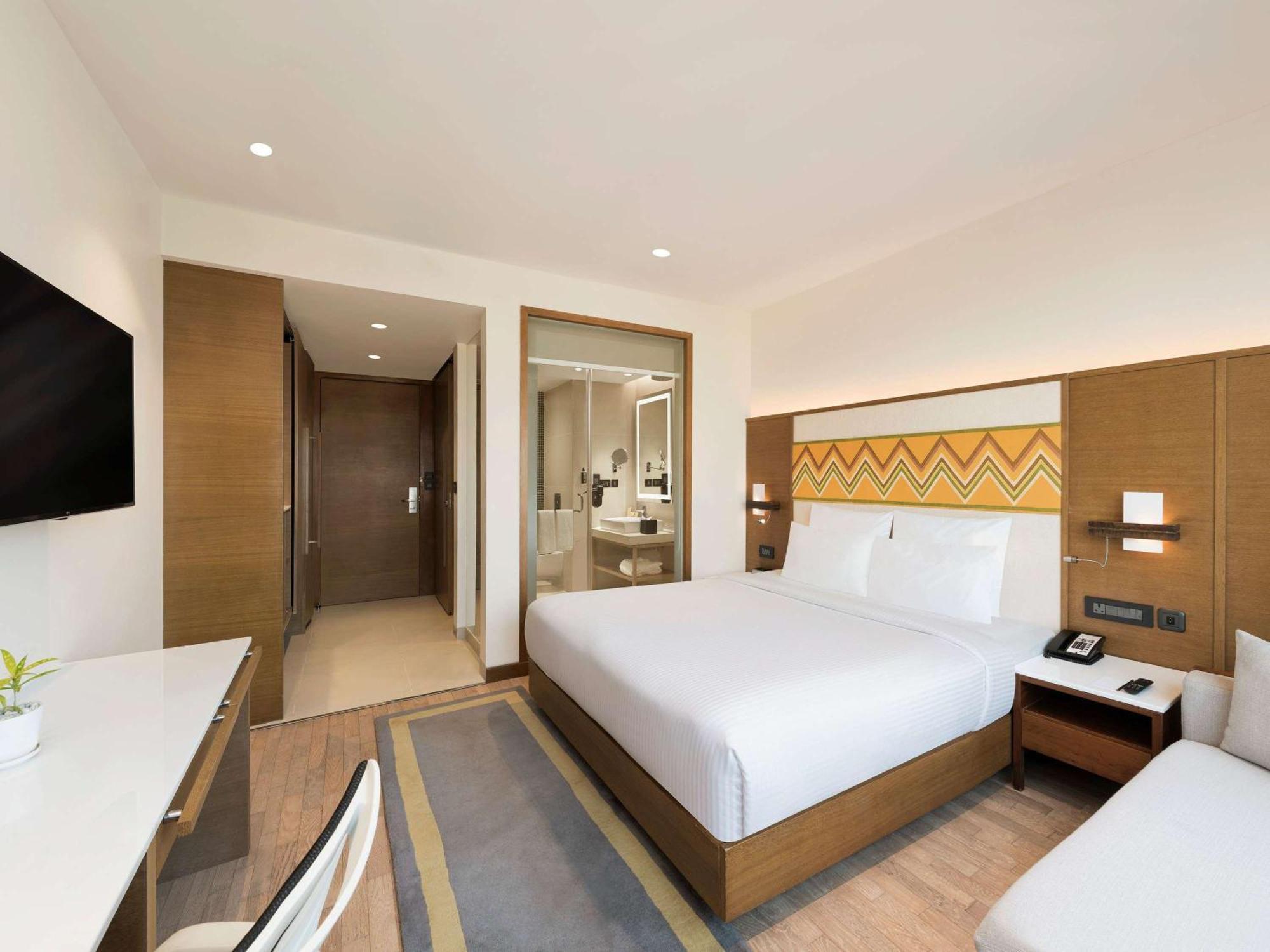 Novotel Guwahati Gs Road Kültér fotó